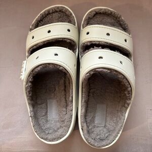 Crocs fur lined sandals size 11